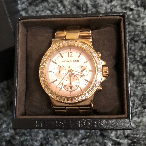 Authentic Michael Kors rose gold watch main image 4